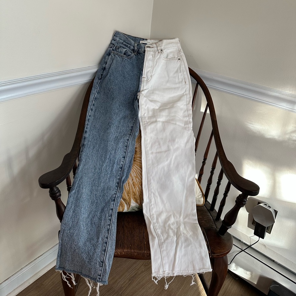 PacSun Two Toned Straight Leg Jeans size 23